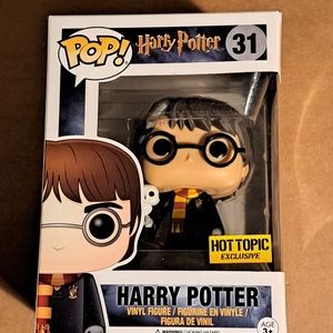 Harry Potter Funko Pop #31 with hedwig Hot Topic Exclusive